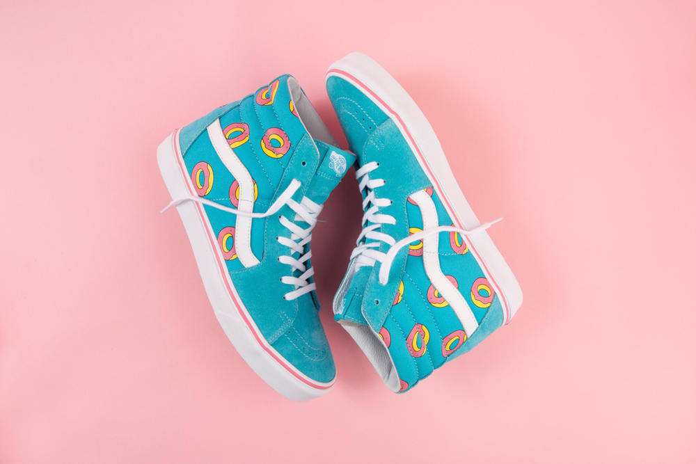 Detail Donut Print Vans Nomer 4