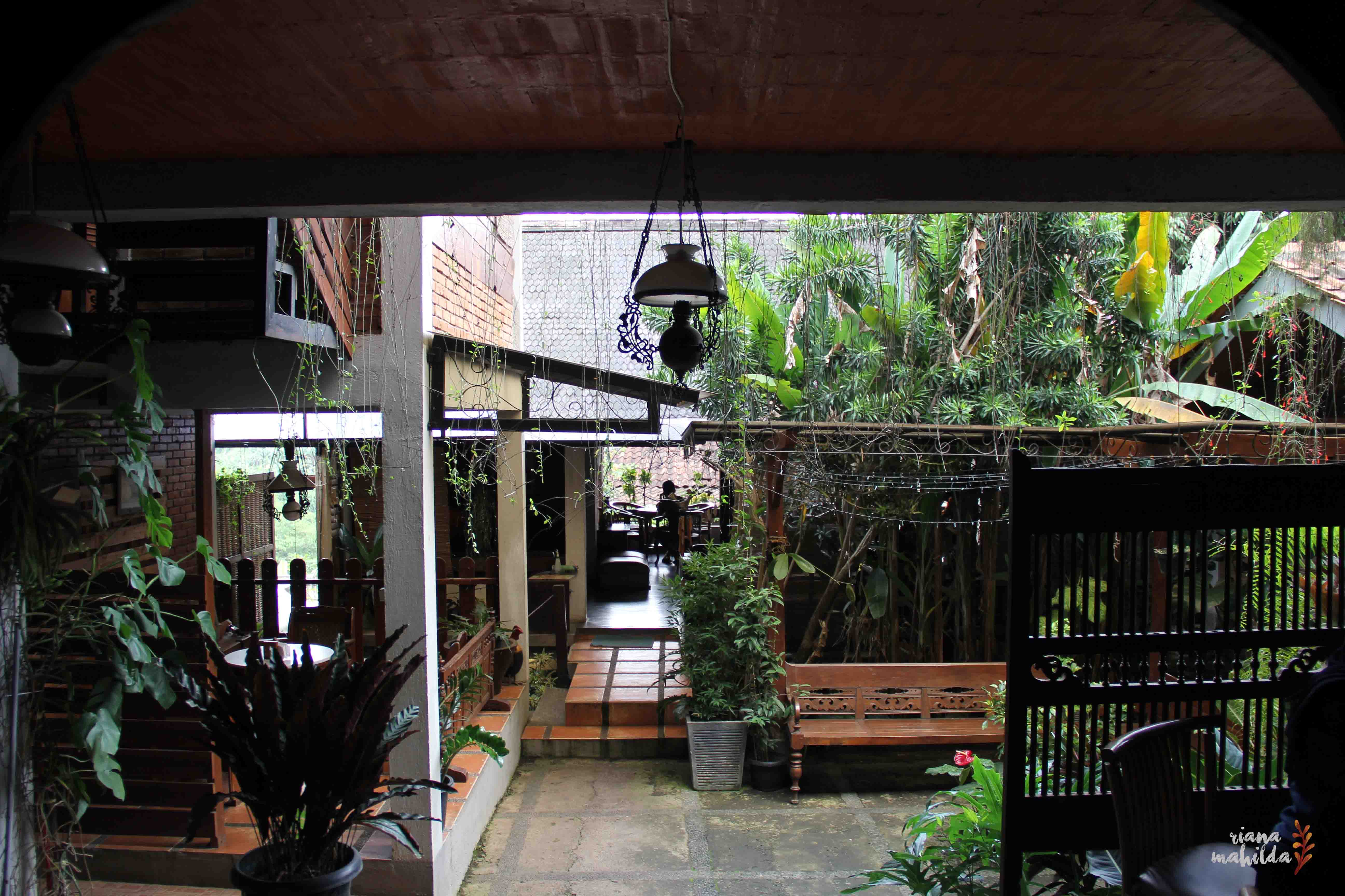 Detail Rumah Kopi Bandung Nomer 11