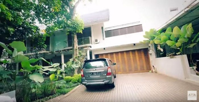 Detail Rumah Lama Raffi Ahmad Nomer 12