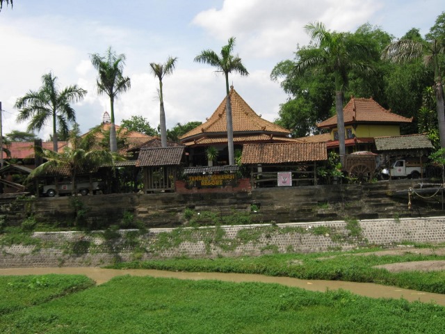 Detail Rumah Makan Alas Jati Ponorogo Nomer 11