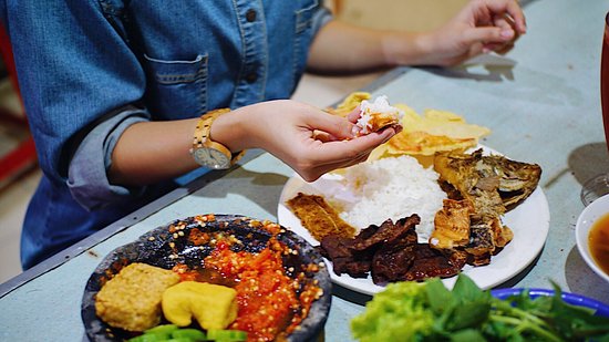 Detail Rumah Makan Ampera Di Jakarta Selatan Nomer 22