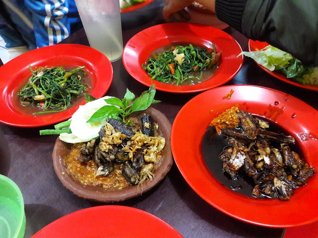 Detail Rumah Makan Belut Kota Sby Jawa Timur Nomer 4