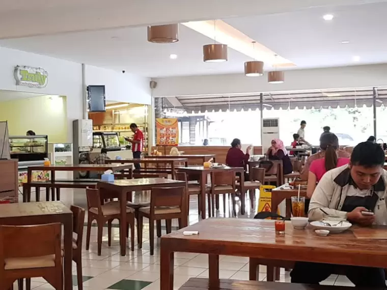 Detail Rumah Makan Beringin Semarang Nomer 10