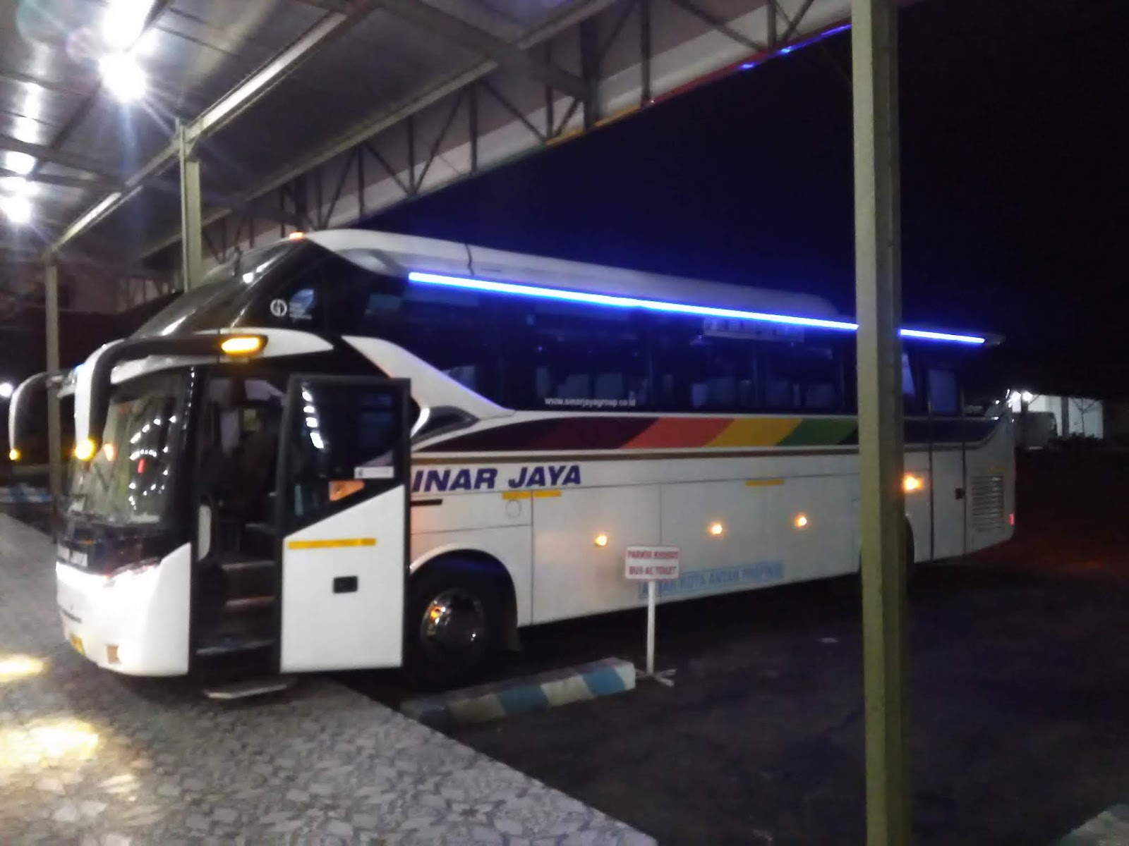 Detail Rumah Makan Bus Sinar Jaya Nomer 22