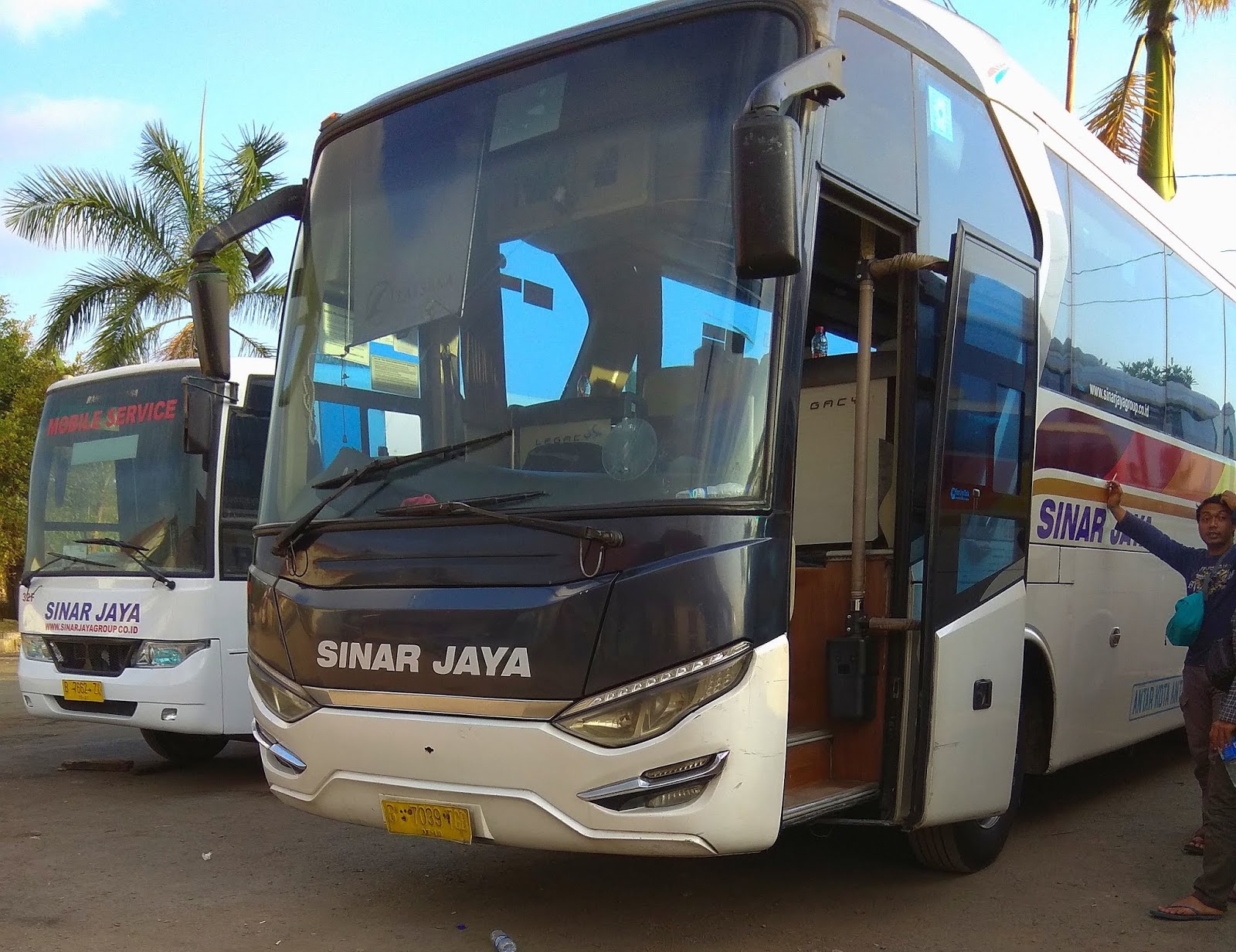 Detail Rumah Makan Bus Sinar Jaya Nomer 37