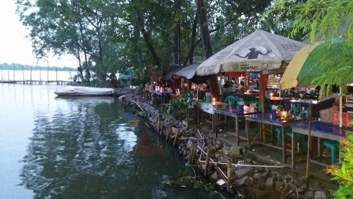 Rumah Makan Danau Cipondoh - KibrisPDR