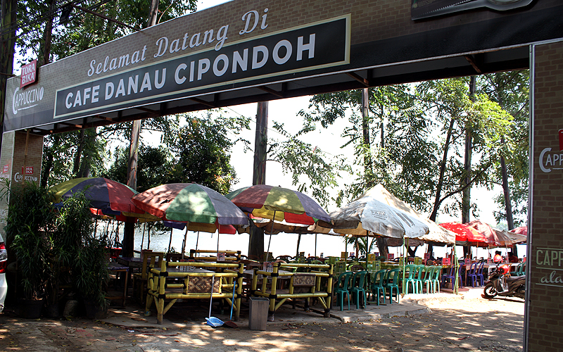 Detail Rumah Makan Danau Cipondoh Nomer 22