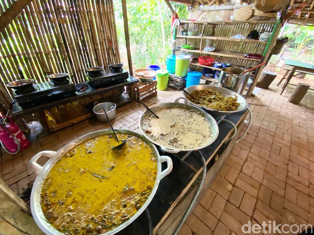 Detail Rumah Makan Dekat Sini Nomer 10