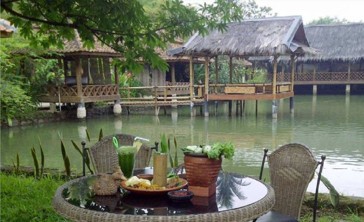 Detail Rumah Makan Di Ciater Subang Nomer 2