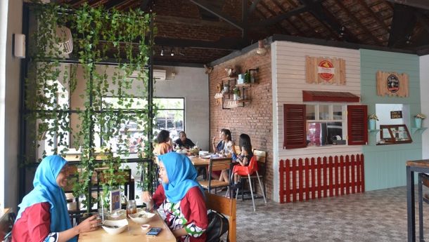 Detail Rumah Makan Di Jalan Indragiri Surabaya Nomer 26