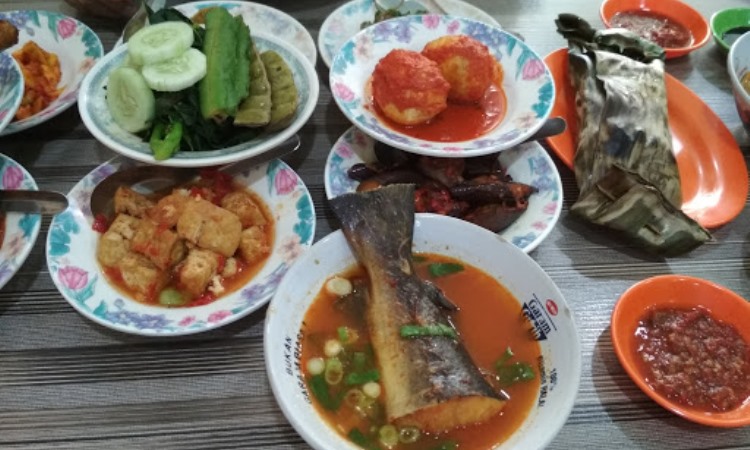 Detail Rumah Makan Di Lahat Nomer 13