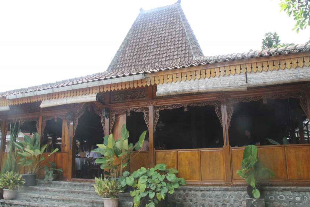 Detail Rumah Makan Di Purbalingga Nomer 7