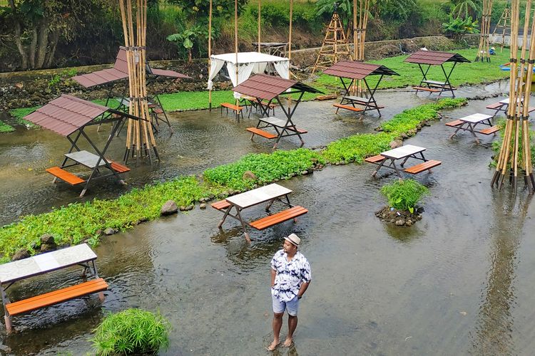 Detail Rumah Makan Diatas Kolam Ikan Nomer 40