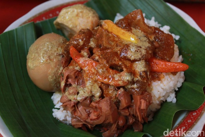 Detail Rumah Makan Gudeg Terdekat Nomer 2