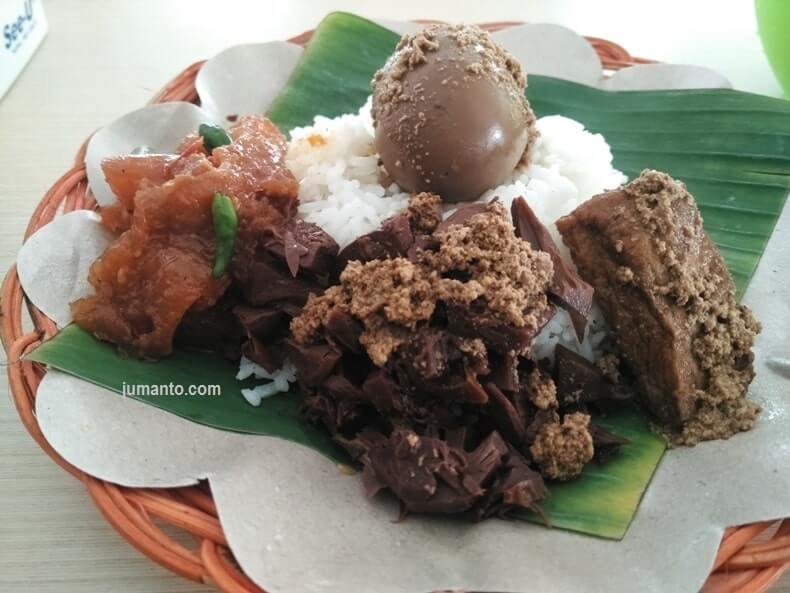 Detail Rumah Makan Gudeg Terdekat Nomer 34