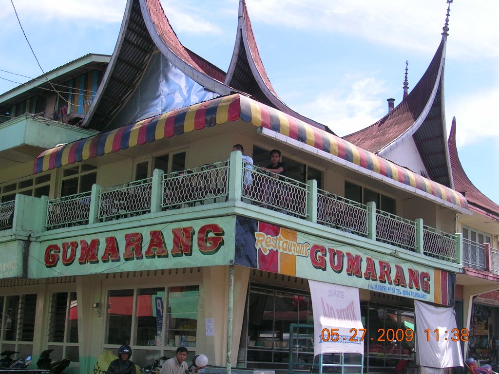 Detail Rumah Makan Gumarang Nomer 52