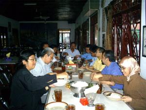 Detail Rumah Makan Ibu Haji Ciganea Nomer 17