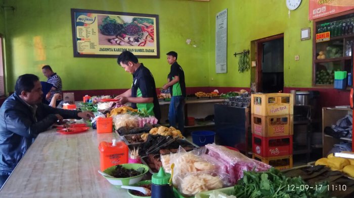 Detail Rumah Makan Ibu Imas Di Bandung Nomer 26