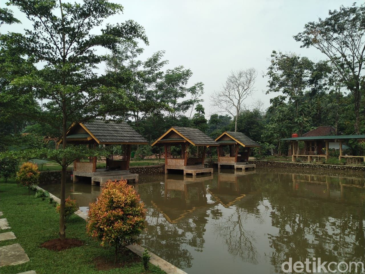 Detail Rumah Makan Jati Serpong Nomer 23