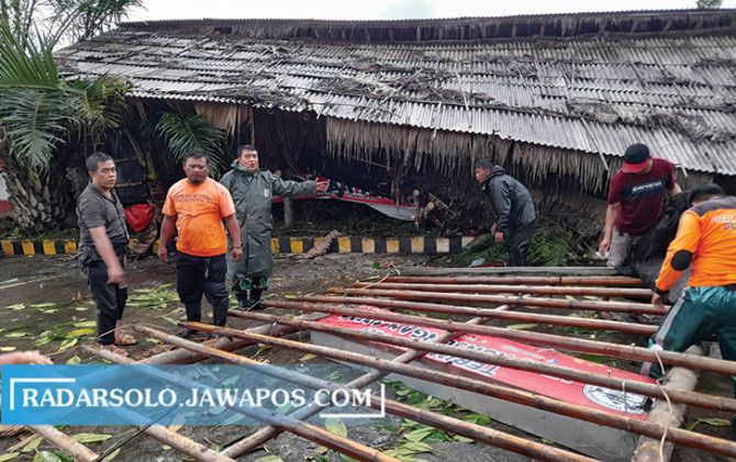 Detail Rumah Makan Karanganyar Nomer 52