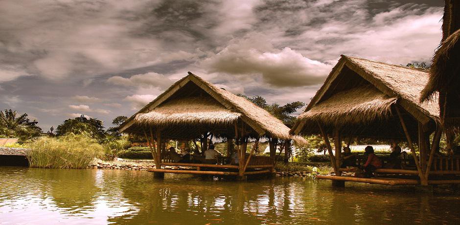 Detail Rumah Makan Keluarga Di Cibubur Nomer 22