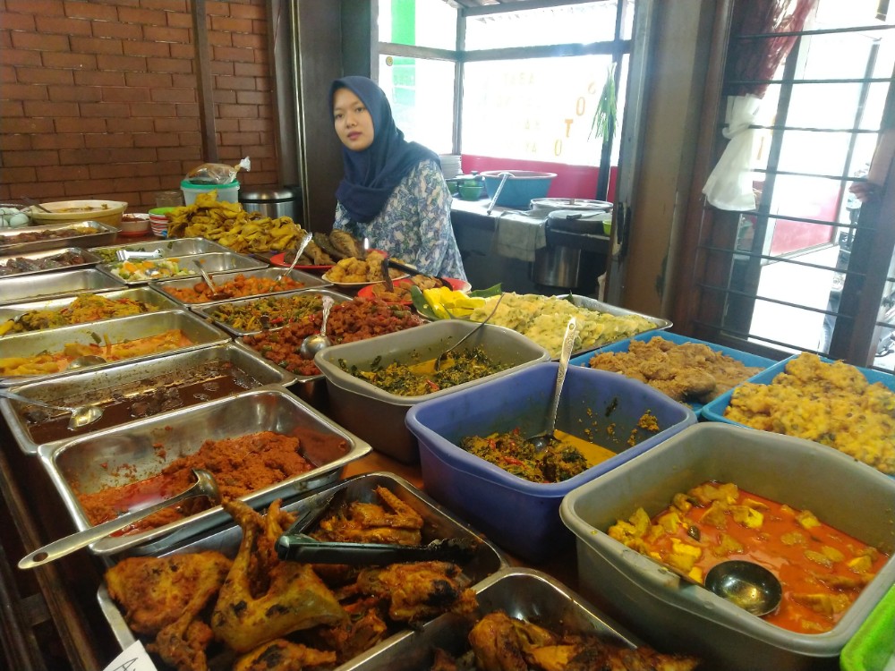 Detail Rumah Makan Khas Sunda Terdekat Nomer 39