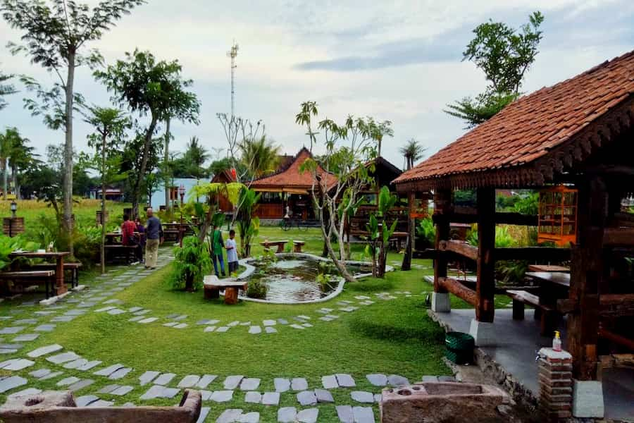 Detail Rumah Makan Klaten Nomer 7