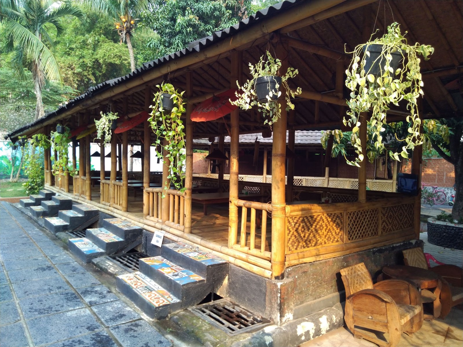 Detail Rumah Makan Lesehan Di Depok Nomer 35