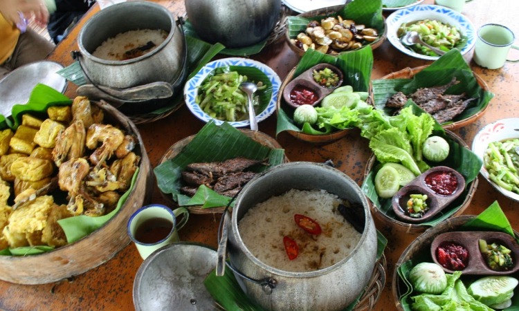 Detail Rumah Makan Nasi Liwet Terdekat Nomer 15