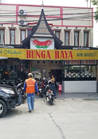 Detail Rumah Makan Padang Di Bandung Nomer 10