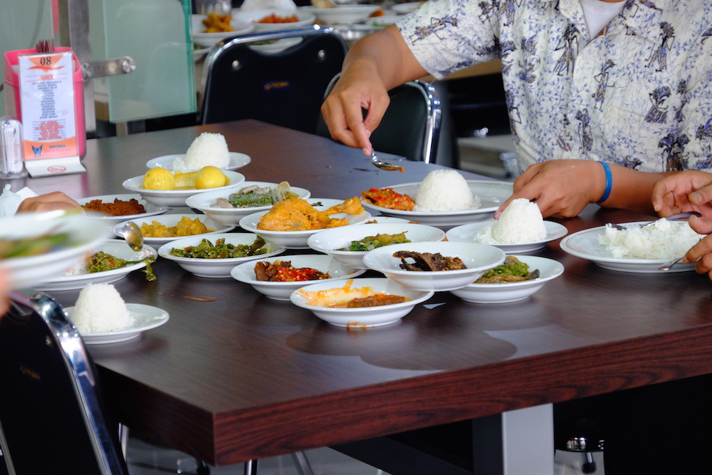 Detail Rumah Makan Padang Sederhana Semarang Nomer 24