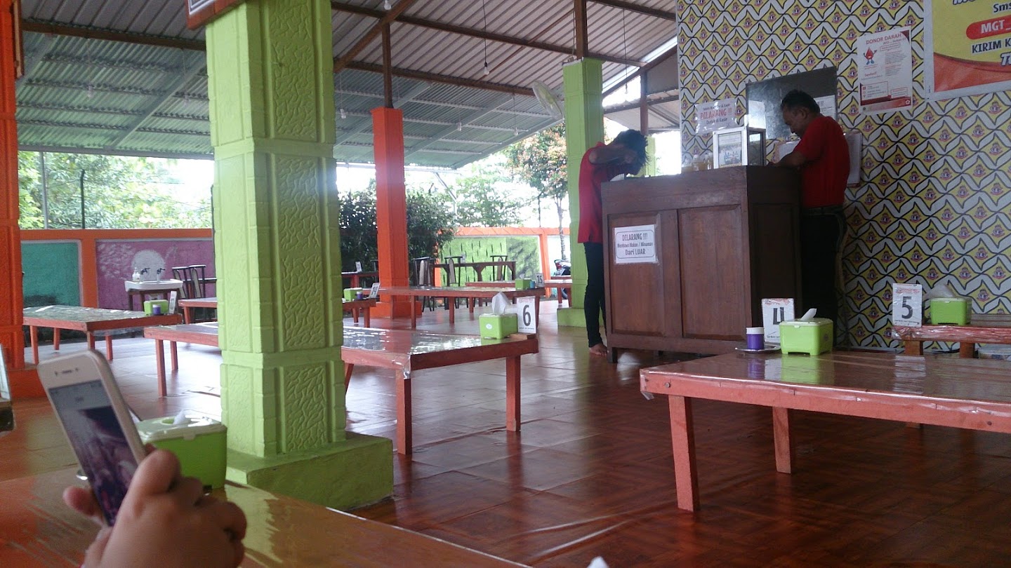 Detail Rumah Makan Pak D Nomer 29