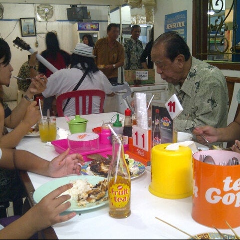Detail Rumah Makan Rahayu Nomer 18