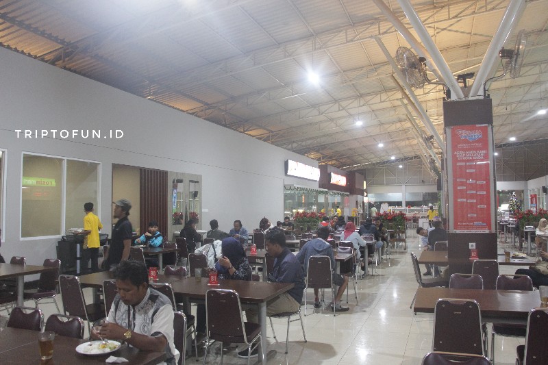 Detail Rumah Makan Rosalia Indah Nomer 22