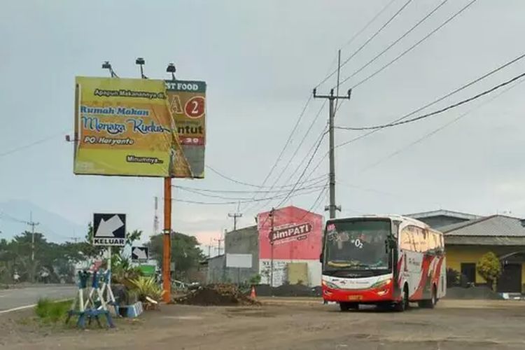 Detail Rumah Makan Rosalia Indah Nomer 9