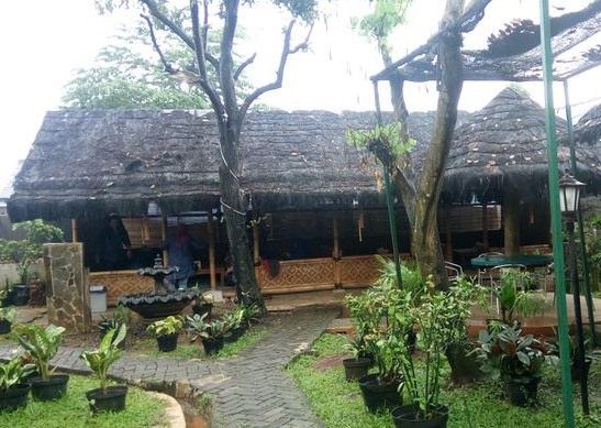 Detail Rumah Makan Saung Di Depok Nomer 45