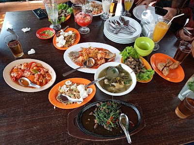 Detail Rumah Makan Saung Nikmat Cianjur Nomer 43