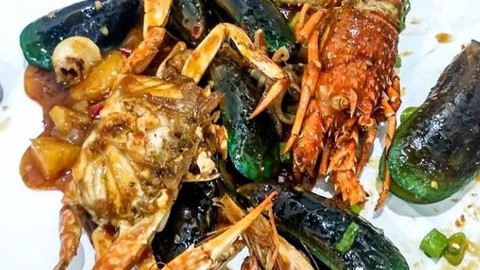 Detail Rumah Makan Seafood Di Kediri Nomer 2