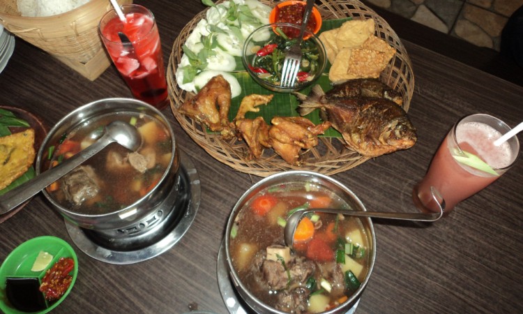 Detail Rumah Makan Seafood Di Kediri Nomer 35