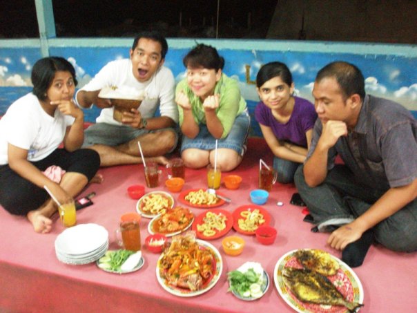 Detail Rumah Makan Seafood Di Muara Angke Nomer 19