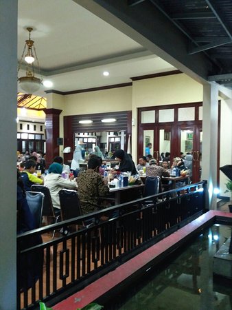Detail Rumah Makan Sederhana Bandung Nomer 3