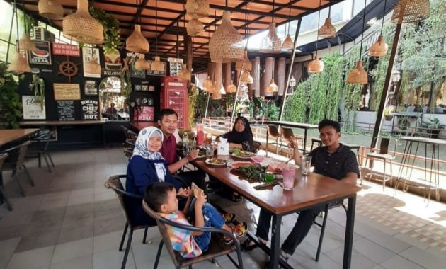 Detail Rumah Makan Sunda Di Bekasi Nomer 38
