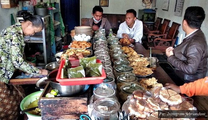 Detail Rumah Makan Temanggung Nomer 37