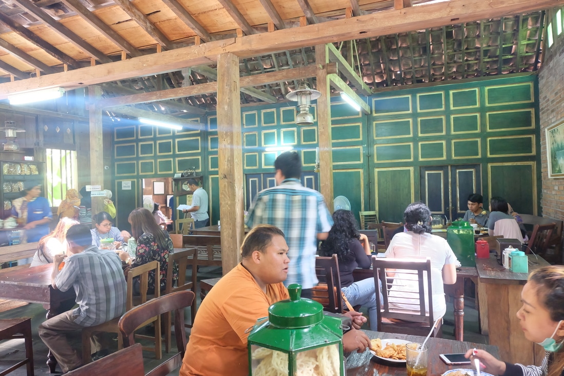 Detail Rumah Makan Tempo Dulu Nomer 29