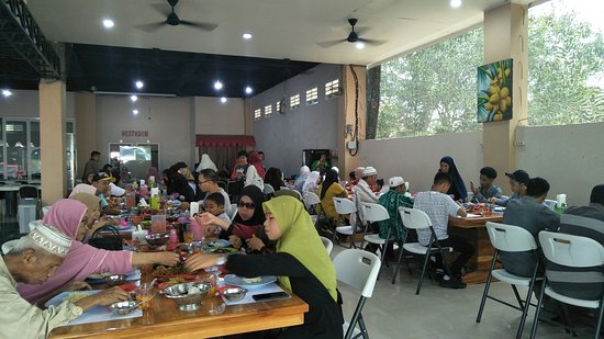 Rumah Makan Tepian Pandan - KibrisPDR