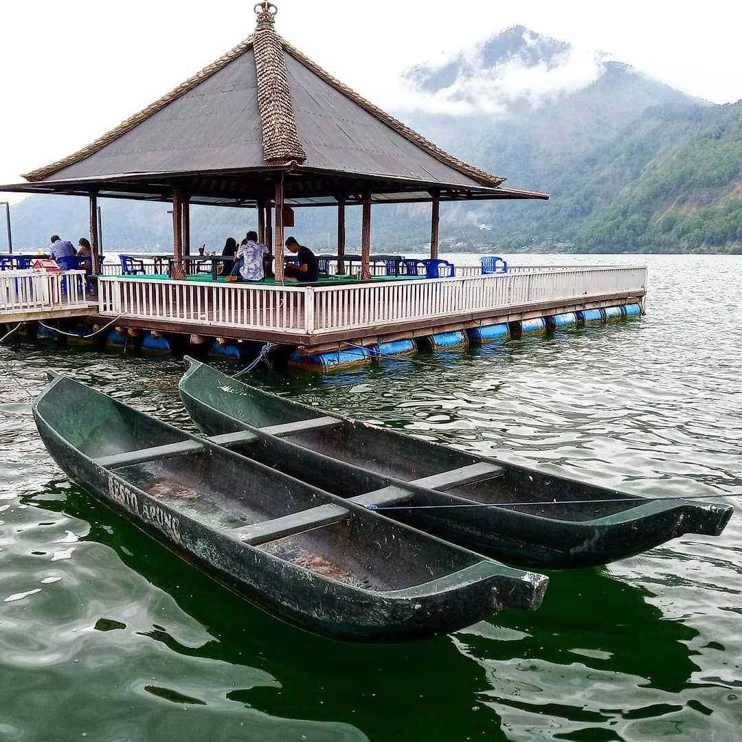 Rumah Makan Terapung - KibrisPDR