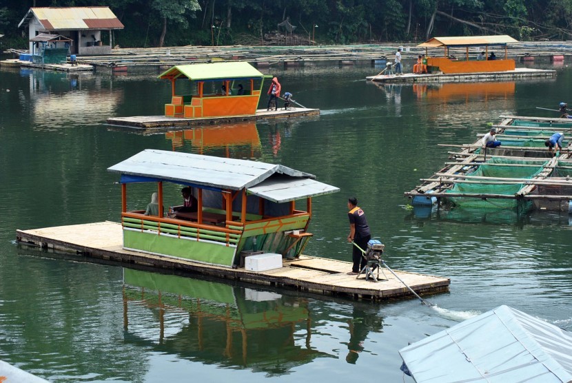 Detail Rumah Makan Terapung Lido Nomer 17