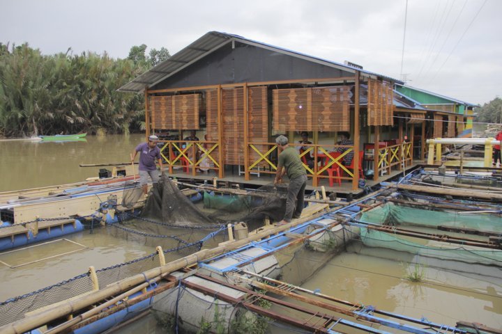 Detail Rumah Makan Terapung Nomer 38