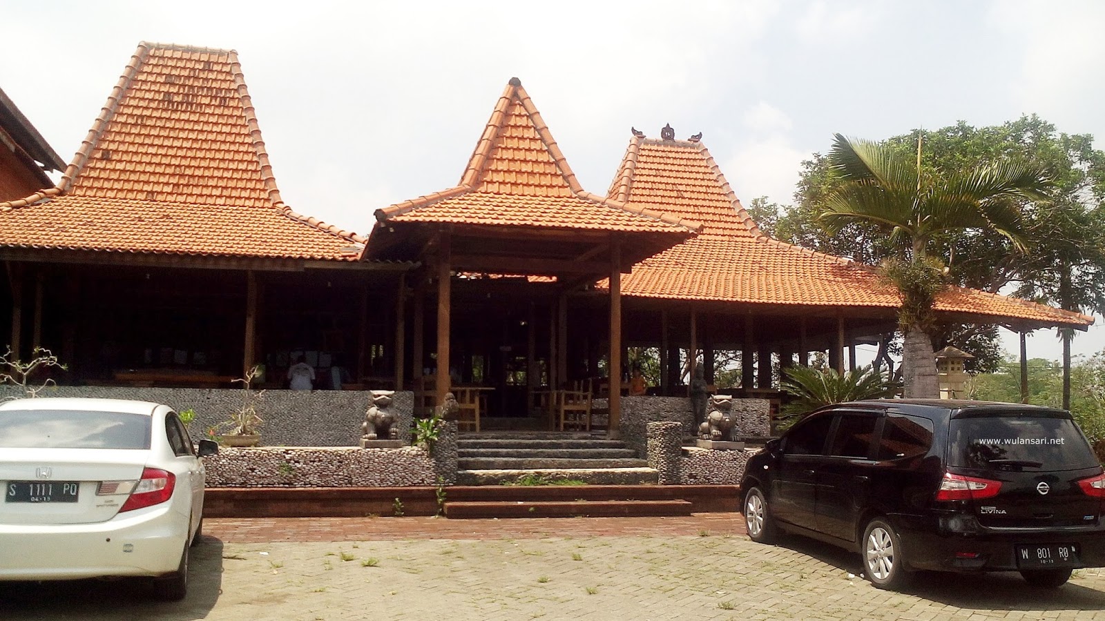 Detail Rumah Makan Trawas Nomer 5