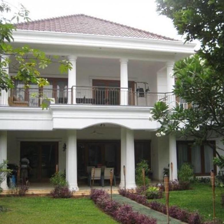 Detail Rumah Mewah Dengan Halaman Luas Nomer 15